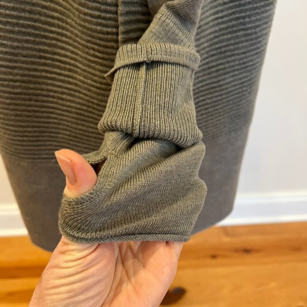 Lululemon Sit In Lotus Wrap II Cardigan Womens 6 Green Merino Wool Yoga Sweater - Picture 6 of 16